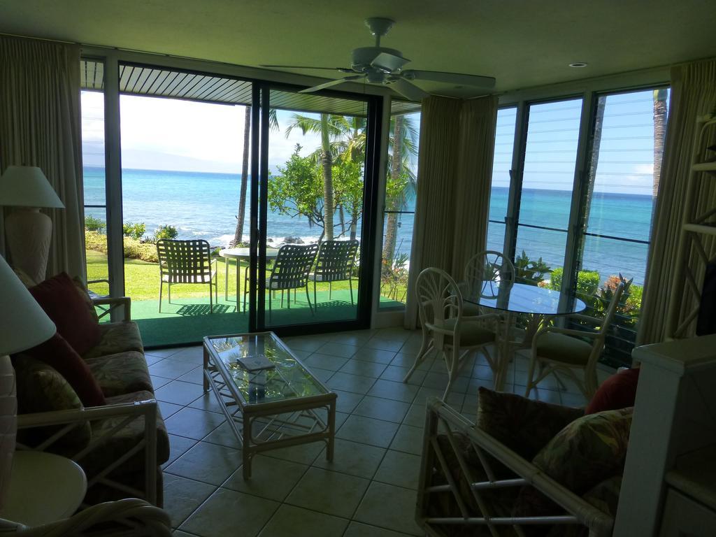 Mahina Surf 220 By Redawning Aparthotel Lahaina Buitenkant foto