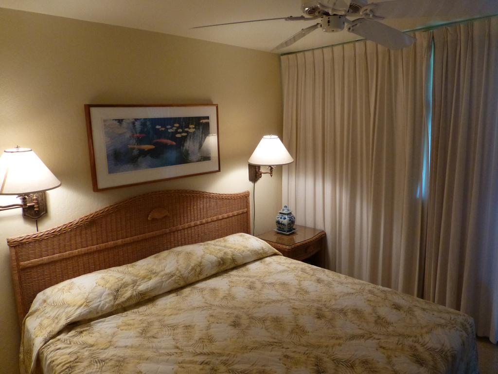 Mahina Surf 220 By Redawning Aparthotel Lahaina Buitenkant foto