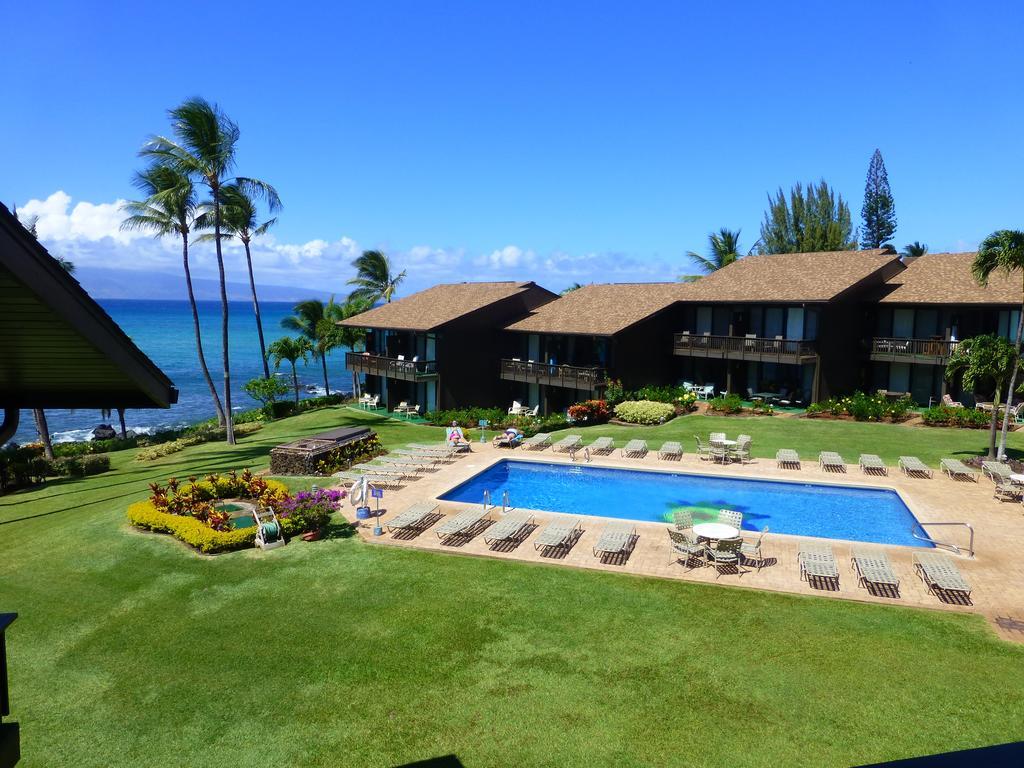 Mahina Surf 220 By Redawning Aparthotel Lahaina Buitenkant foto