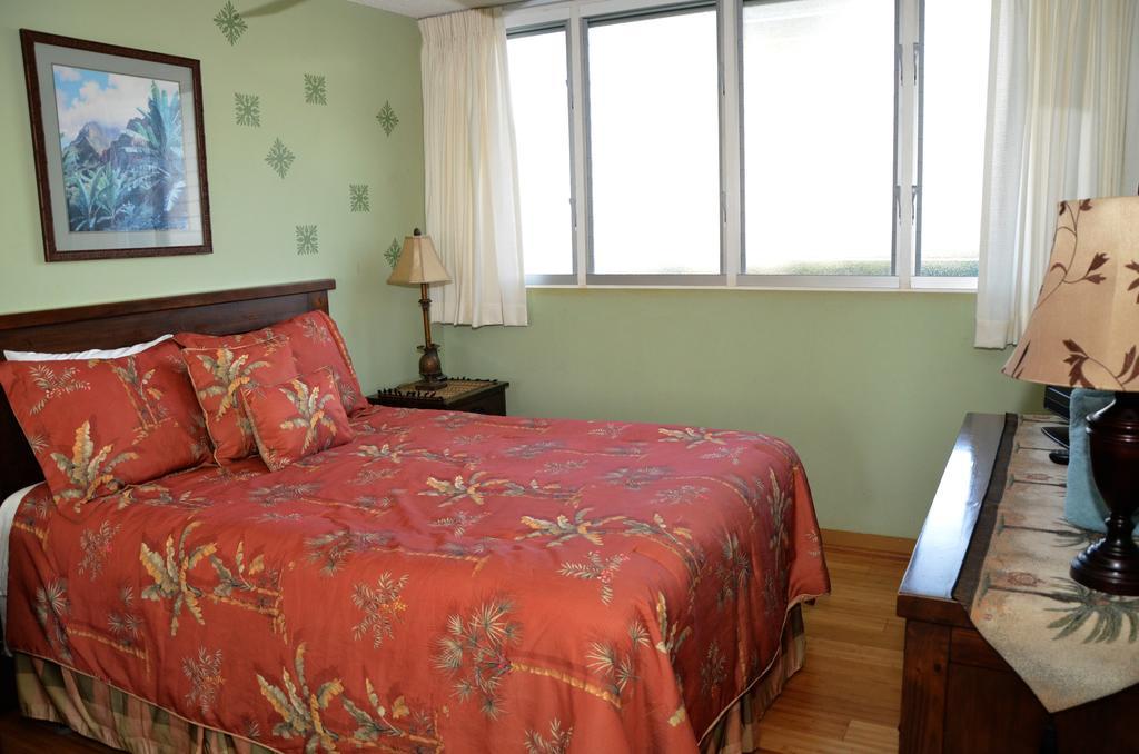 Mahina Surf 220 By Redawning Aparthotel Lahaina Buitenkant foto