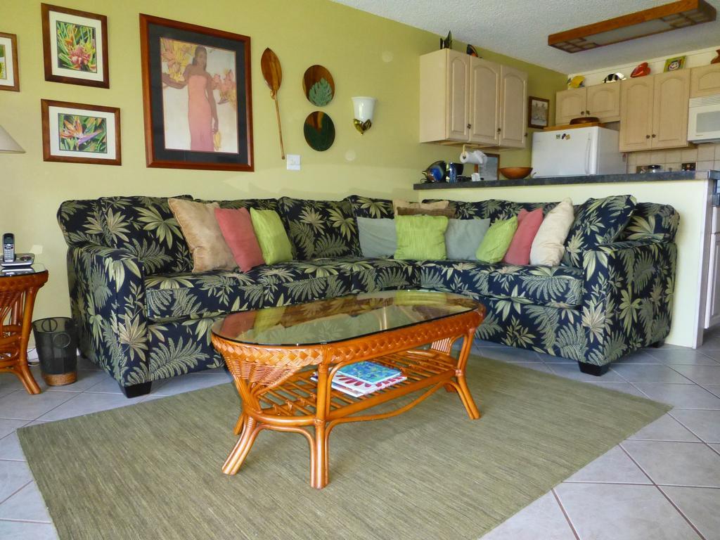 Mahina Surf 220 By Redawning Aparthotel Lahaina Buitenkant foto