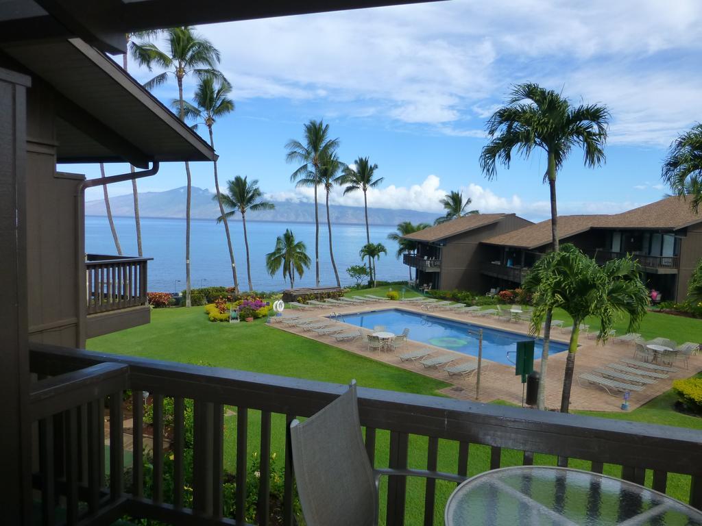 Mahina Surf 220 By Redawning Aparthotel Lahaina Buitenkant foto