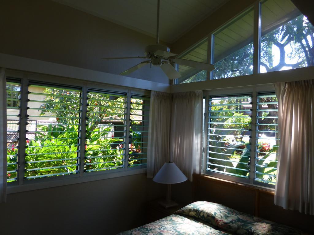 Mahina Surf 220 By Redawning Aparthotel Lahaina Buitenkant foto