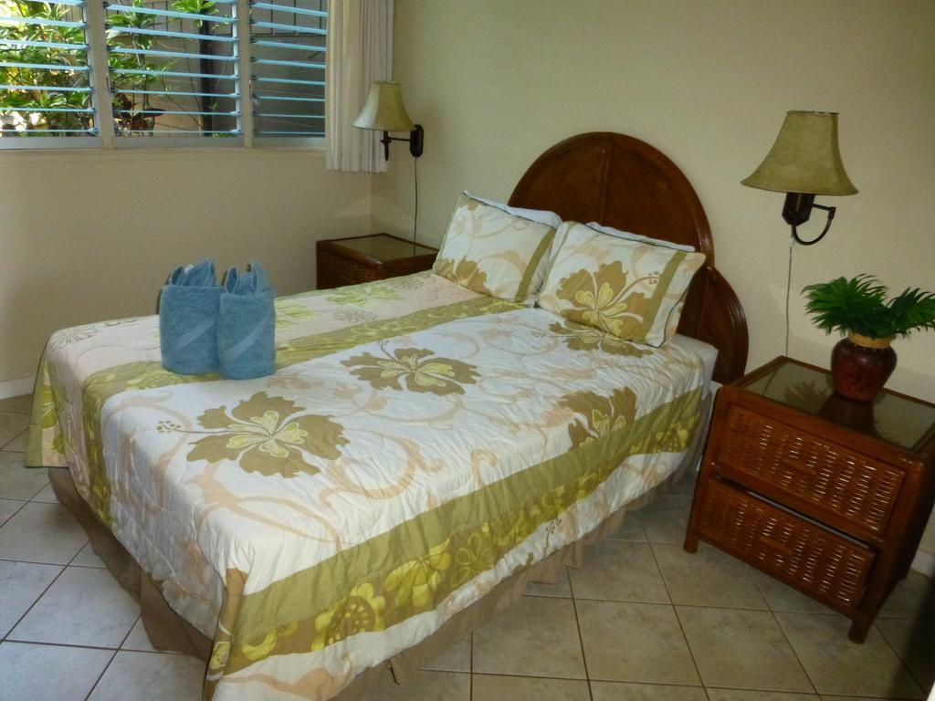 Mahina Surf 220 By Redawning Aparthotel Lahaina Buitenkant foto