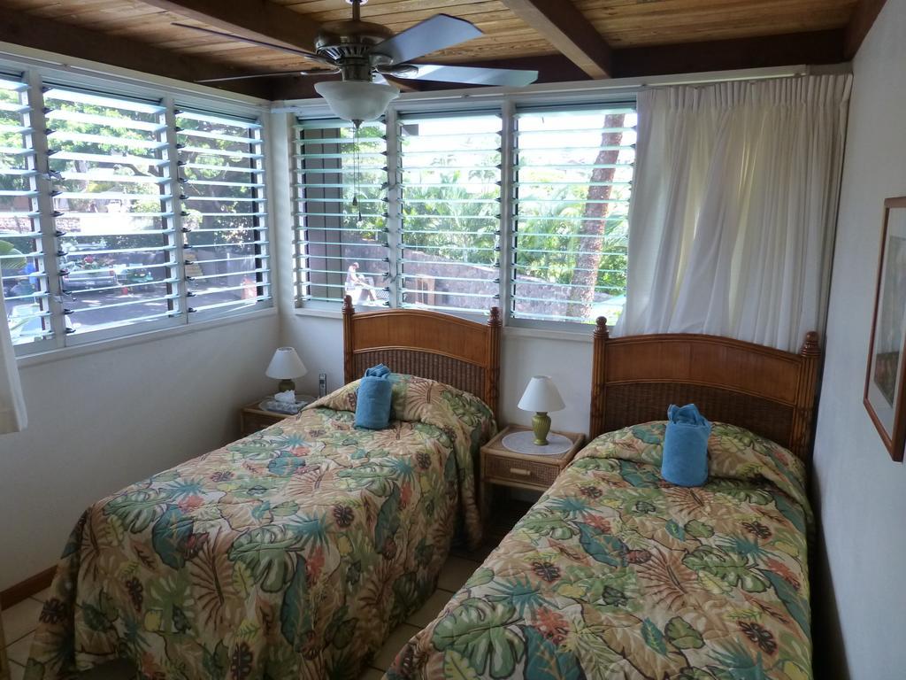Mahina Surf 220 By Redawning Aparthotel Lahaina Buitenkant foto